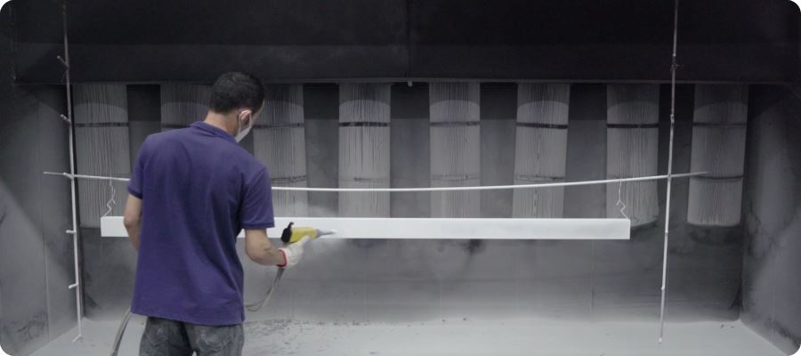 Independent Production Throughout the Entire Supply Chain - Service - COLORS Lighting