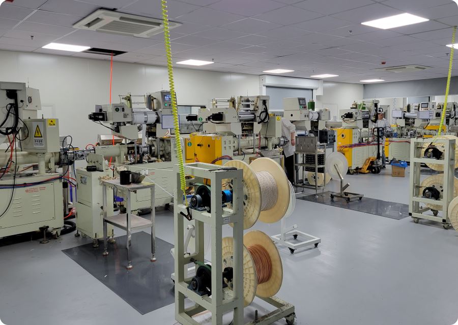 Independent Production Throughout the Entire Supply Chain - Service - COLORS Lighting